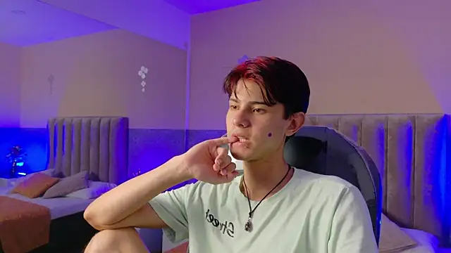 Derek_Sinn webcam