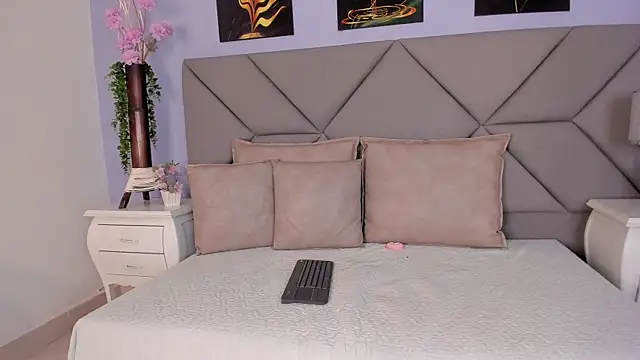 Elliot_Walker webcam