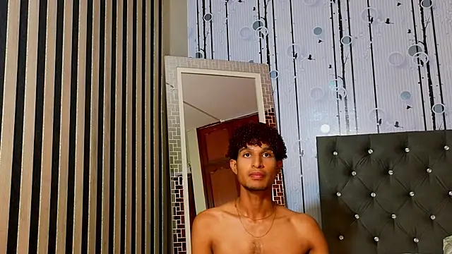 Alex_Bloom webcam