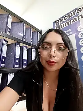 JENNIFER__03 webcam