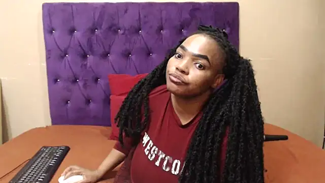 EBONYBUSTYY webcam