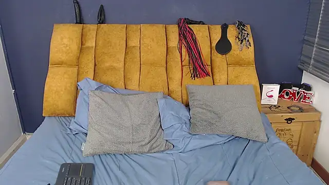 KendraaSimons webcam