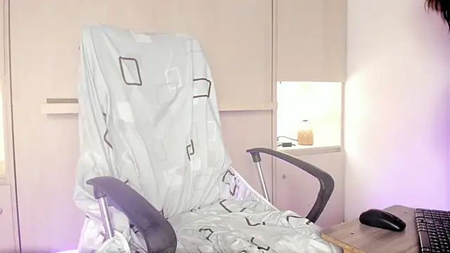 AllieBennet webcam