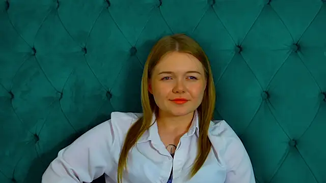 ElinaVale webcam