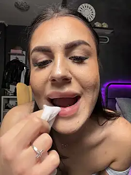 SelenaRhoades webcam