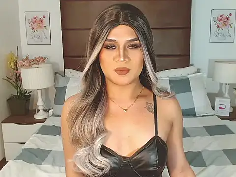 PlayfullBella webcam