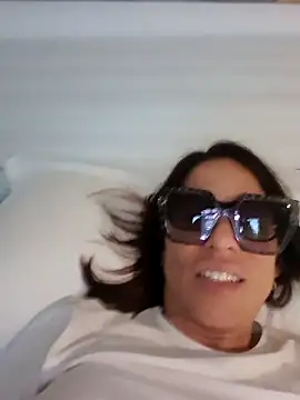 sexy7883 webcam