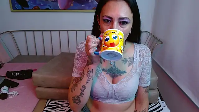 Roxanne_vale webcam