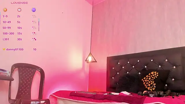 curly_babe webcam