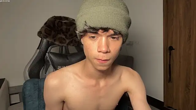 OopsAgain_ webcam