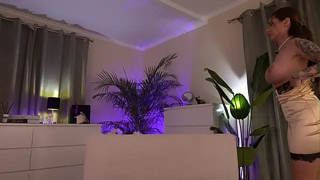 Tinydoll_XO webcam