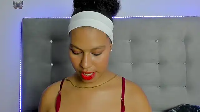 tatianasquirthot webcam