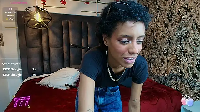 zia_green - Zia_Green's free webcam - UK Sex Cams
