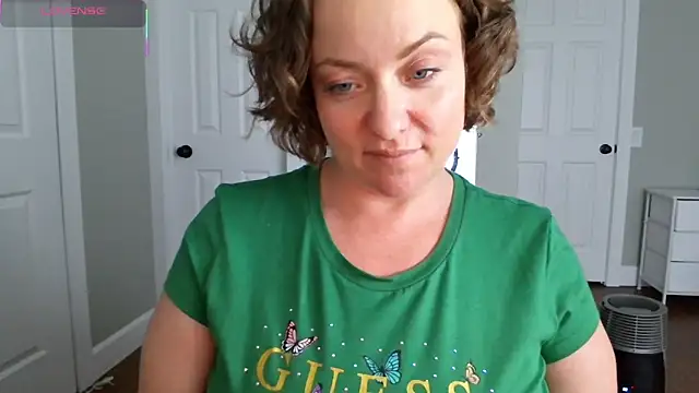 julimonroe webcam