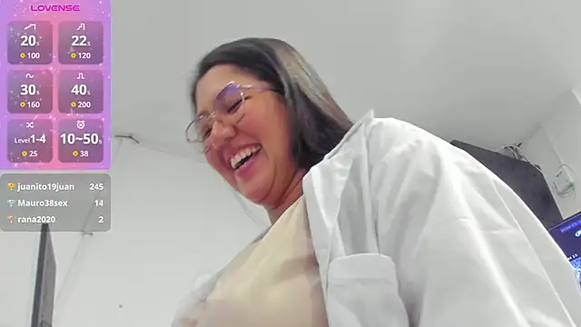 Chloe_Thomsoon_ webcam