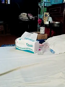 QueenSoreal webcam