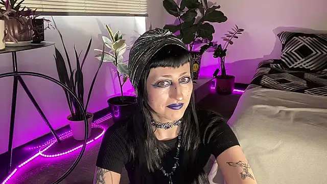 elena_umbra - ELENA_UMBRA's free webcam - UK Sex Cams