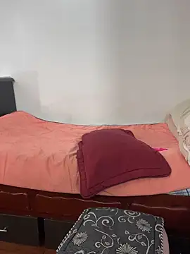 MariamGray1 webcam