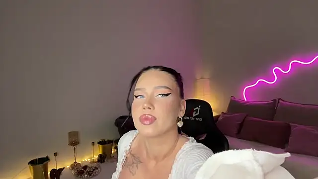 mistress_of_hearts webcam
