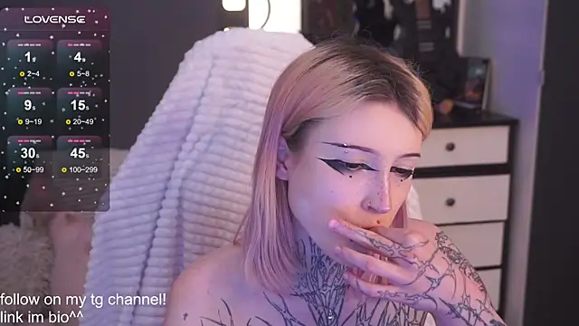 fraulein_mooon webcam