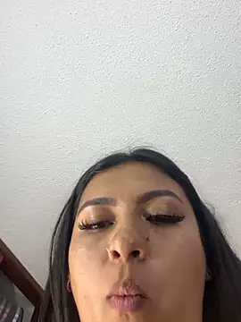 Issa_Santana webcam