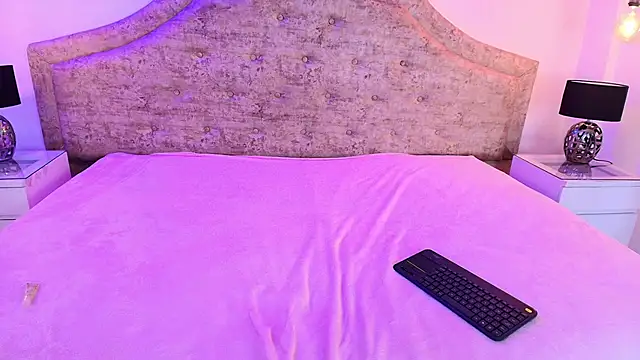 ZenyaVirelli webcam