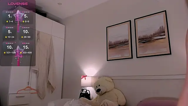 diana_nier - Diana_nier's free webcam - UK Sex Cams