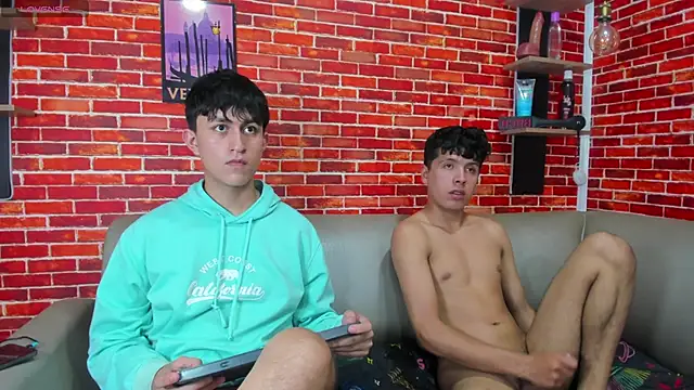 Hoot_boyss_ webcam