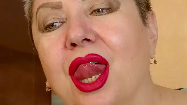 LadyPosh webcam