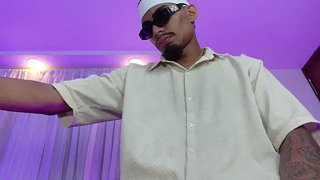 Rpoolrboy webcam