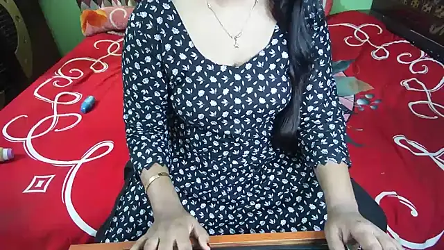BengaliQueenStar webcam