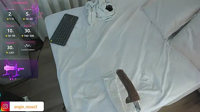 angiee_roses webcam