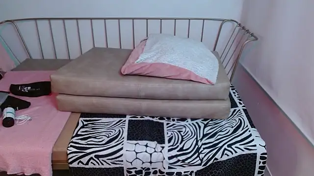 Roxanne_vale webcam