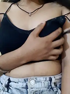 Mantasha_karu webcam