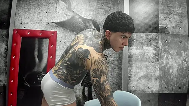 Gury_tattoo webcam