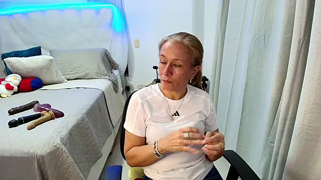 Naty_Stone webcam