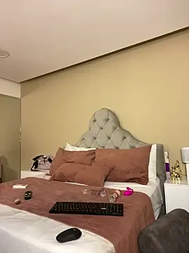 AlmaraRouge webcam