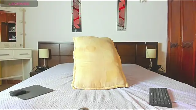MiaMarin_hot webcam