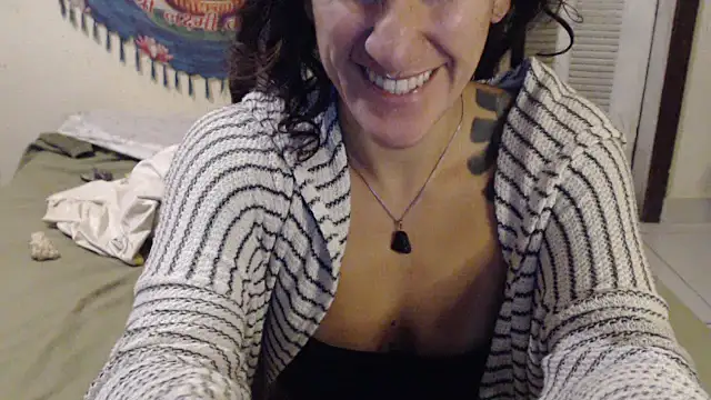 MissRebeka webcam