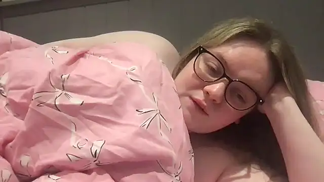 honeyyy24 webcam