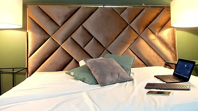rache_roth - Rache_Roth's free webcam - UK Sex Cams