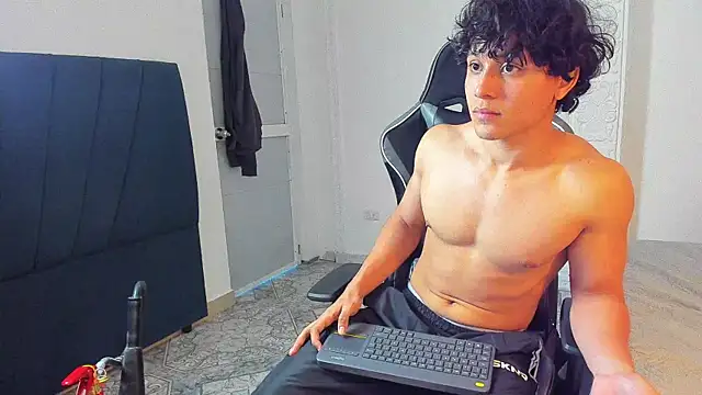 latin_beast4 webcam