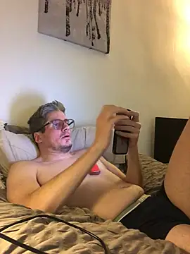 Awkwardguy webcam
