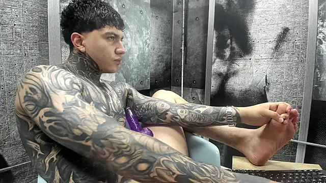 Gury_tattoo webcam