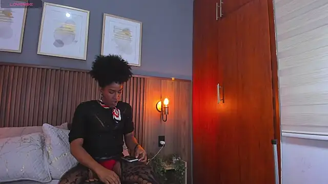 Krikrii_Milady webcam