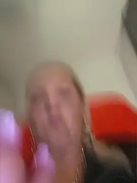 Divineblond webcam