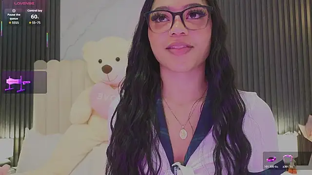 Madiee_Rhea webcam