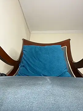 LilaRvsh webcam