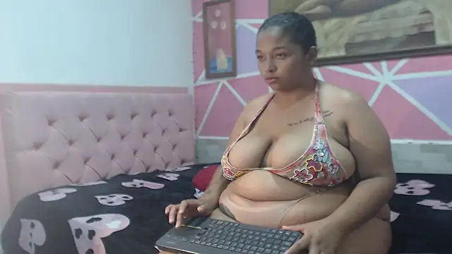 Doll_rihana webcam