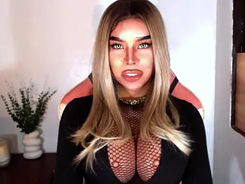 Zandralopez webcam